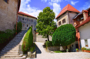 Двор Бледского замка, Словения
