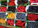 Красочные фрукты в Париже