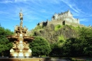 Эдинбургский замок из садов Принцес-стрит