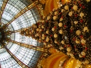 Рождественская елка в Галери Лафайет, Париж