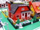 Красный дом из лего
