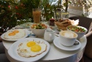 Завтрак в Café Café, Тель-Авив