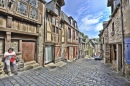 Средневековые улицы в Динане, Бретань, Франция