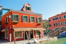 Красочные дома в Бурано, Венеция