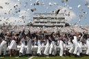 Бросание шапок в Военно-морской академии США