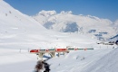 Glacier Express рядом с Хоспенталь, Швейцария