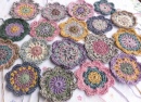 Цветочное вязаное одеяло