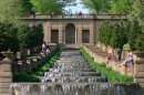 Каскадный фонтан в парке Меридиан Хилл