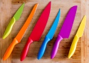 Разноцветные кухонные ножи