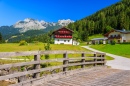 Альпийская деревня в Австрии