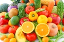 Различные свежие фрукты и овощи