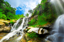 Водопад в тайском национальном парке
