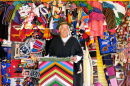Продажа рукодельных сувениров в Ваньос, Эквадор