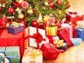 Подарки под новогодней елкой