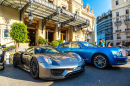 Роскошные автомобили рядом с казино Монте-Карло