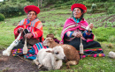 Перуанские женщины прядущие пряжу