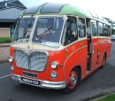 1961 реставрированный автобус Bedford Coach
