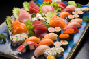 Набор суши и сашими