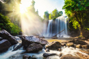 Тропический водопад в Камбодже