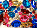 Ожерелье с яркими кристаллами
