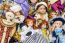 Старые куклы на блошином рынке
