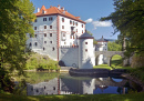 Замок Снежник в Словении