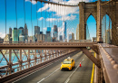 Нью-Йоркское такси на Бруклинском мосту