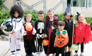 Дети в костюмах на Хэллоуин