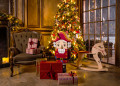 Декорированная к Рождеству комната