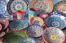 Традиционные узбекские чаши, кувшины и тарелки