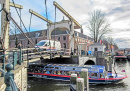 Туристическая лодка в Амстердаме