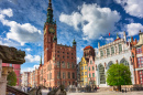 Старый город Гданьска с ратушей
