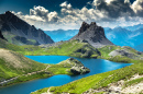 Альпийское озеро в горах