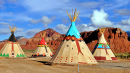 Индейские палатки возле Моава, штат Юта, США