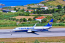 Boeing 737-800 Ryanair в аэропорту Скиатос, Греция
