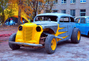 Кастомный классический хотрод на автосалоне